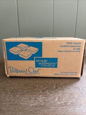 The Pampered Chef Set of 4 Petite Squares Ceramic White NEW in BOX